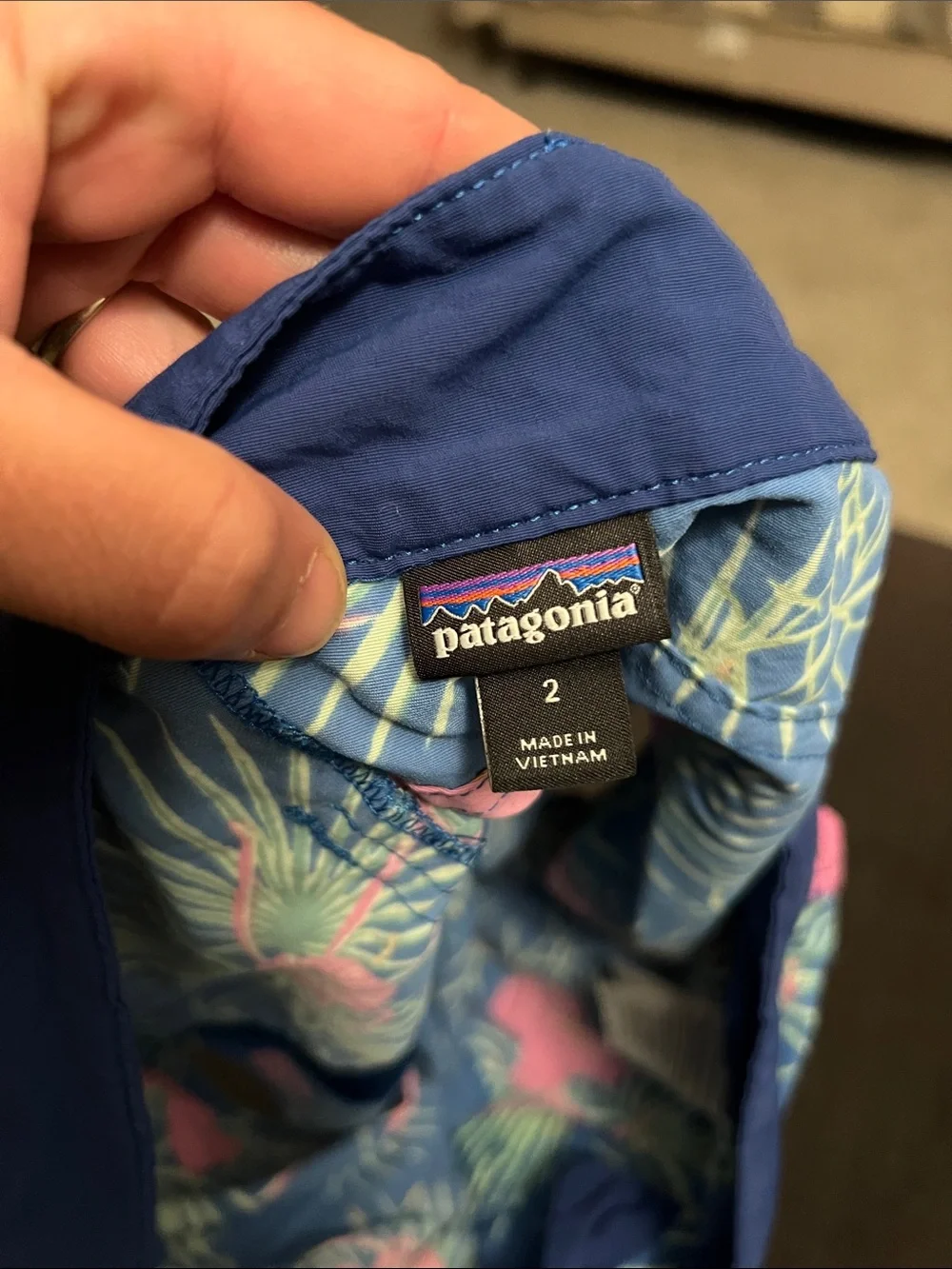 Patagonia Women’s Wavefarer Boardshorts 5" size 2 Bayou Palmetto Outdoor Beach - Picture 4 of 4